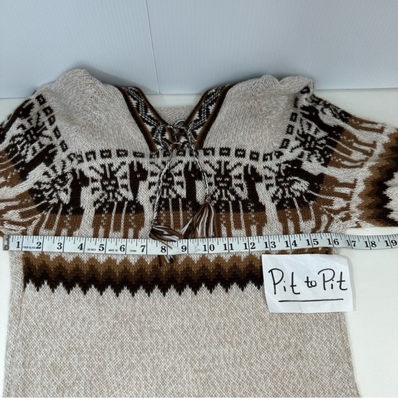 Artesania Eden Hoodie Fringe Aztec Sweater Size Large Beige Alpaca Made in Peru - Picture 7 of 9